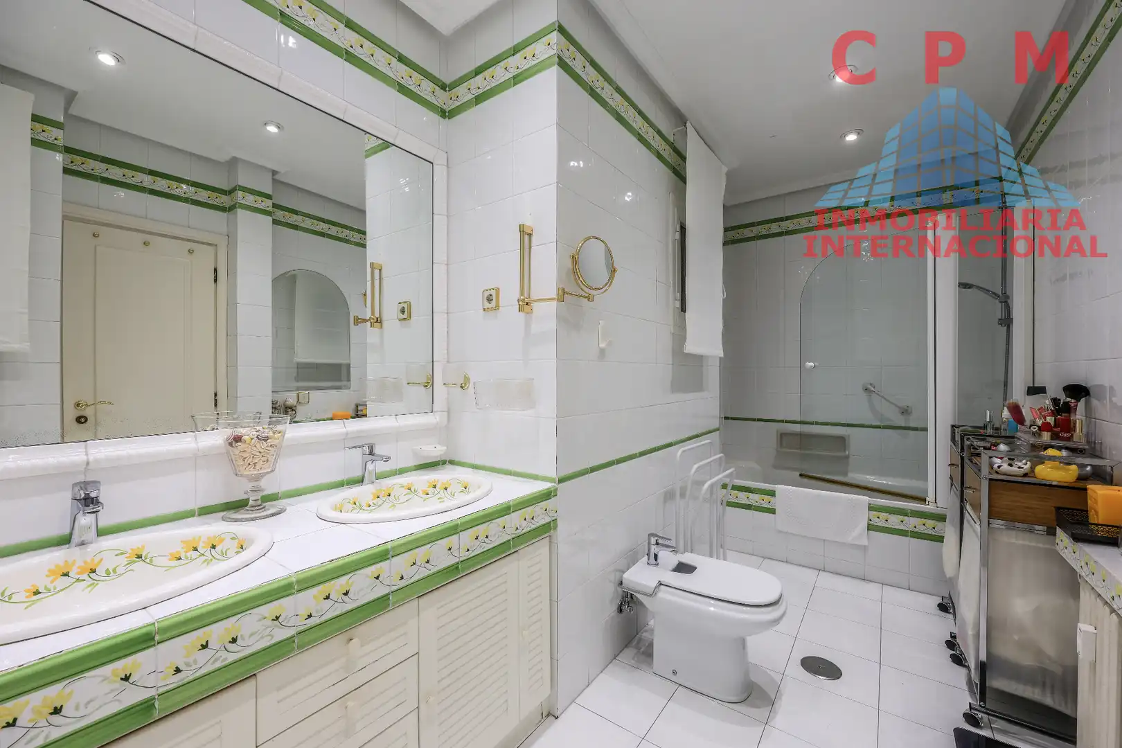 Baño de Piso en venta en Madrid con Aire acondicionado, Calefacción y Parquet
