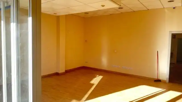 Gewerbefläche zur Miete in Zona el Caño, imagen 4