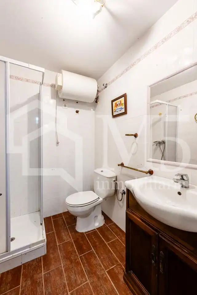 Bany de Casa adosada en venda en Vélez-Málaga amb Aire condicionat, Jardí privat i Terrassa