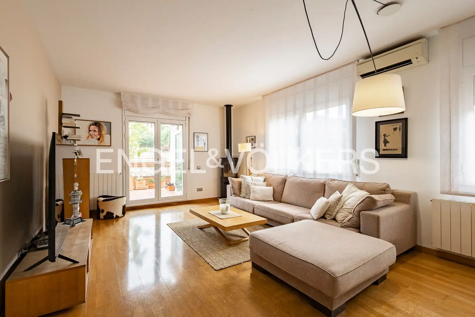 Sala d'estar de Apartament en venda en Sant Just Desvern amb Aire condicionat, Calefacció i Jardí privat
