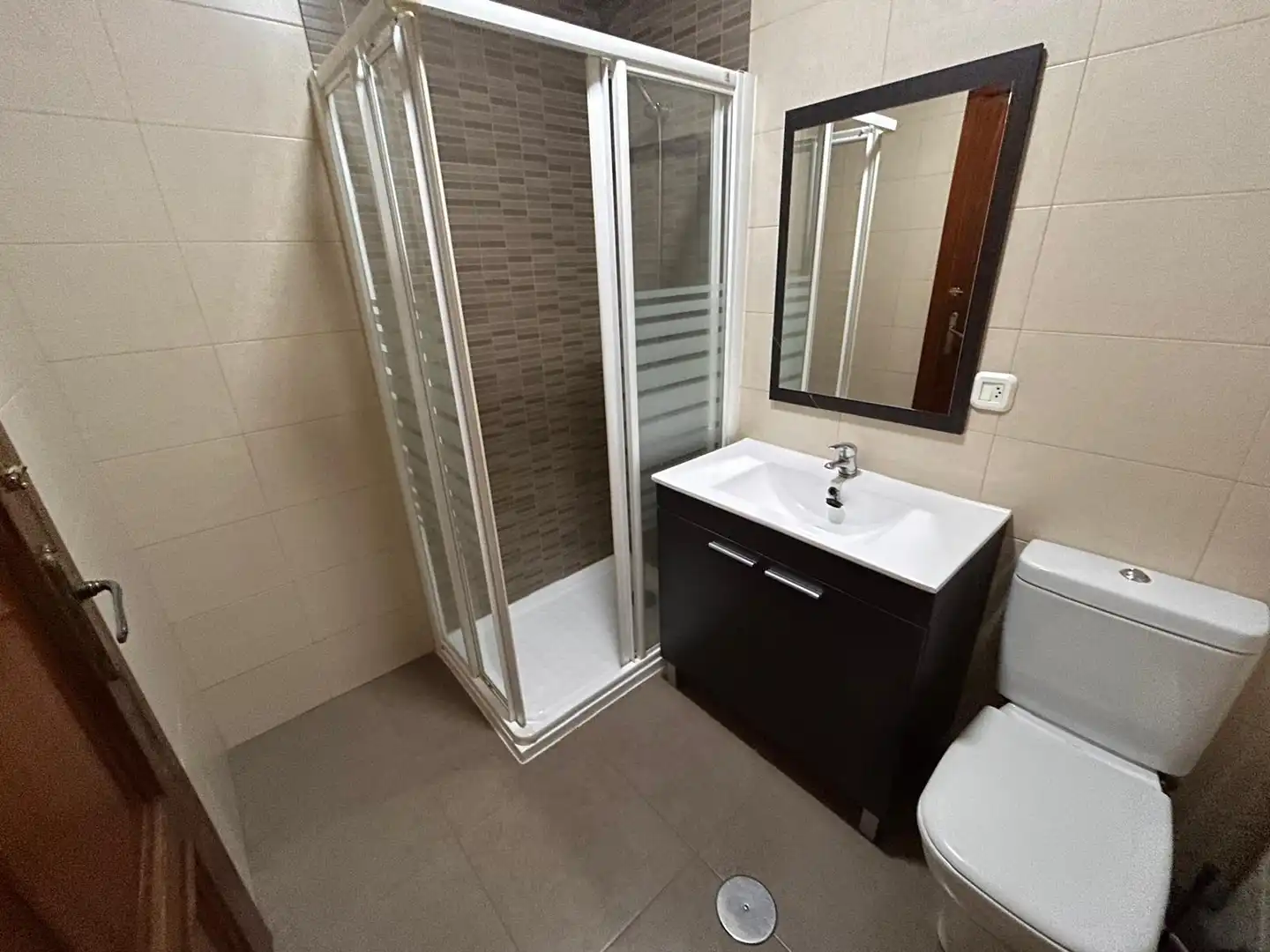 Bathroom of Flat for sale in Arroyo de la Luz  with Furnished