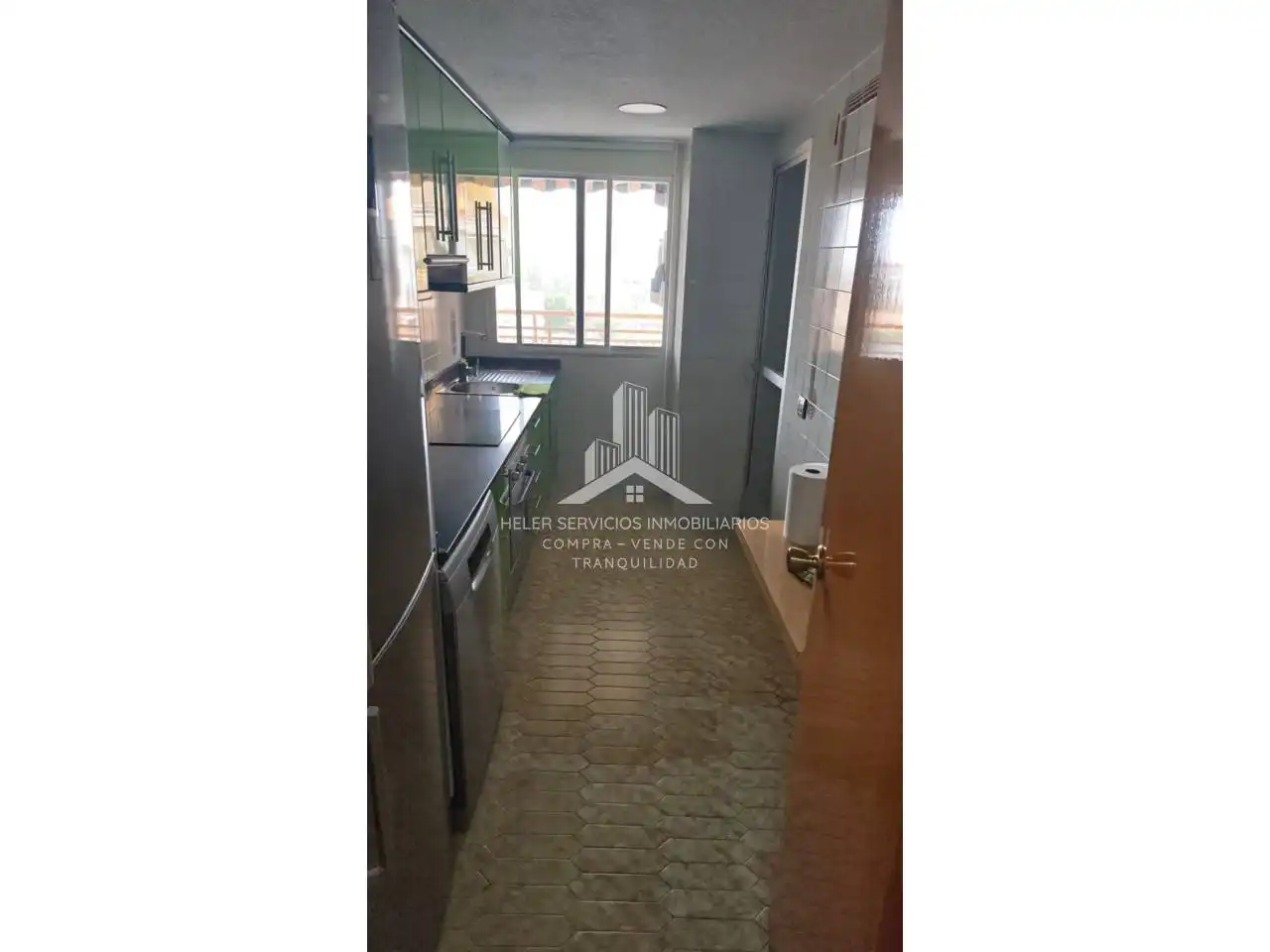 Flat for rent in Calle Palmeral, Heliópolis