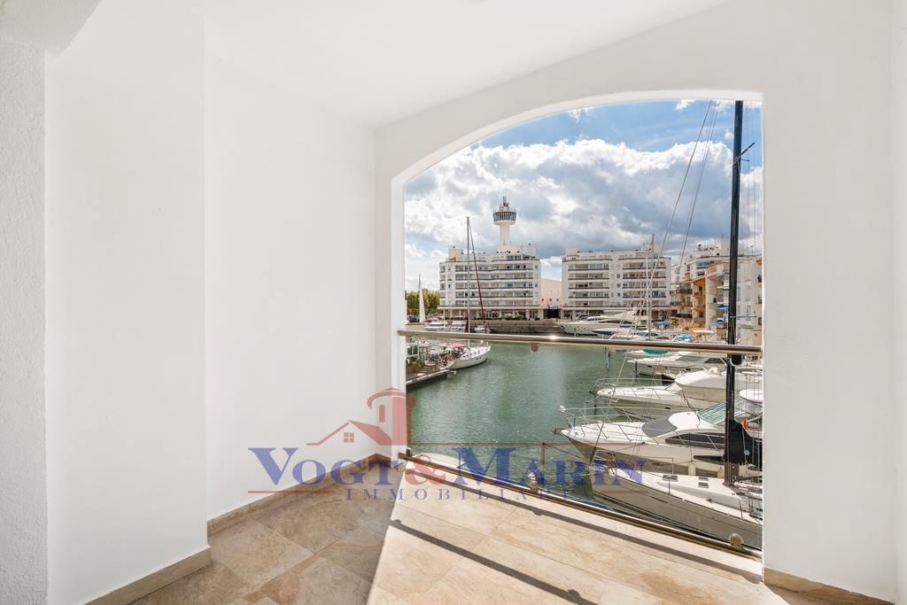 Balcony of Single-family semi-detached for sale in Empuriabrava  with Air Conditioner, Heating and Parquet flooring