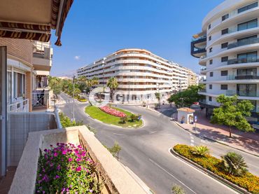 Apartament amb balcó en venda a Estepona Pueblo