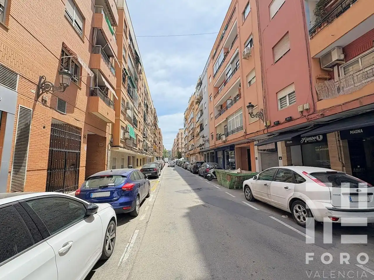 Vista exterior de Àtic de lloguer en Valencia amb Terrassa