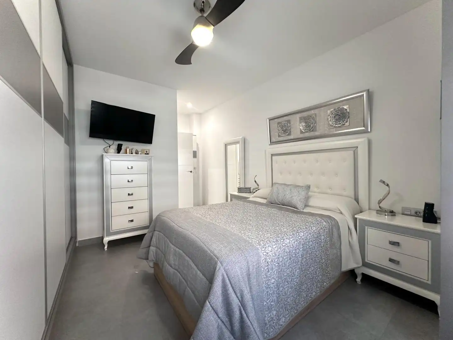 Habitación de Casa o chalet en venta en Churriana de la Vega con Aire acondicionado, Calefacción y Jardín privado