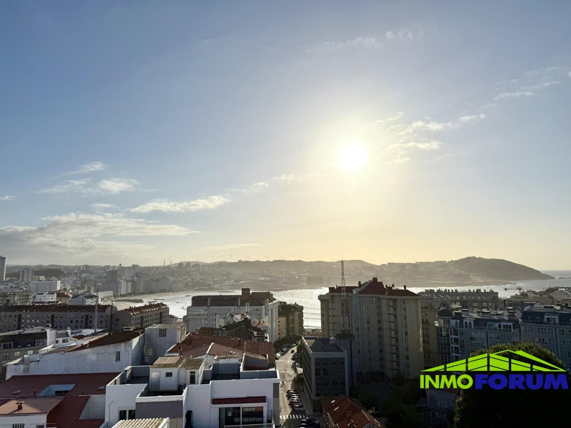 Vista exterior de Pis en venda en A Coruña Capital  amb Calefacció, Terrassa i Traster