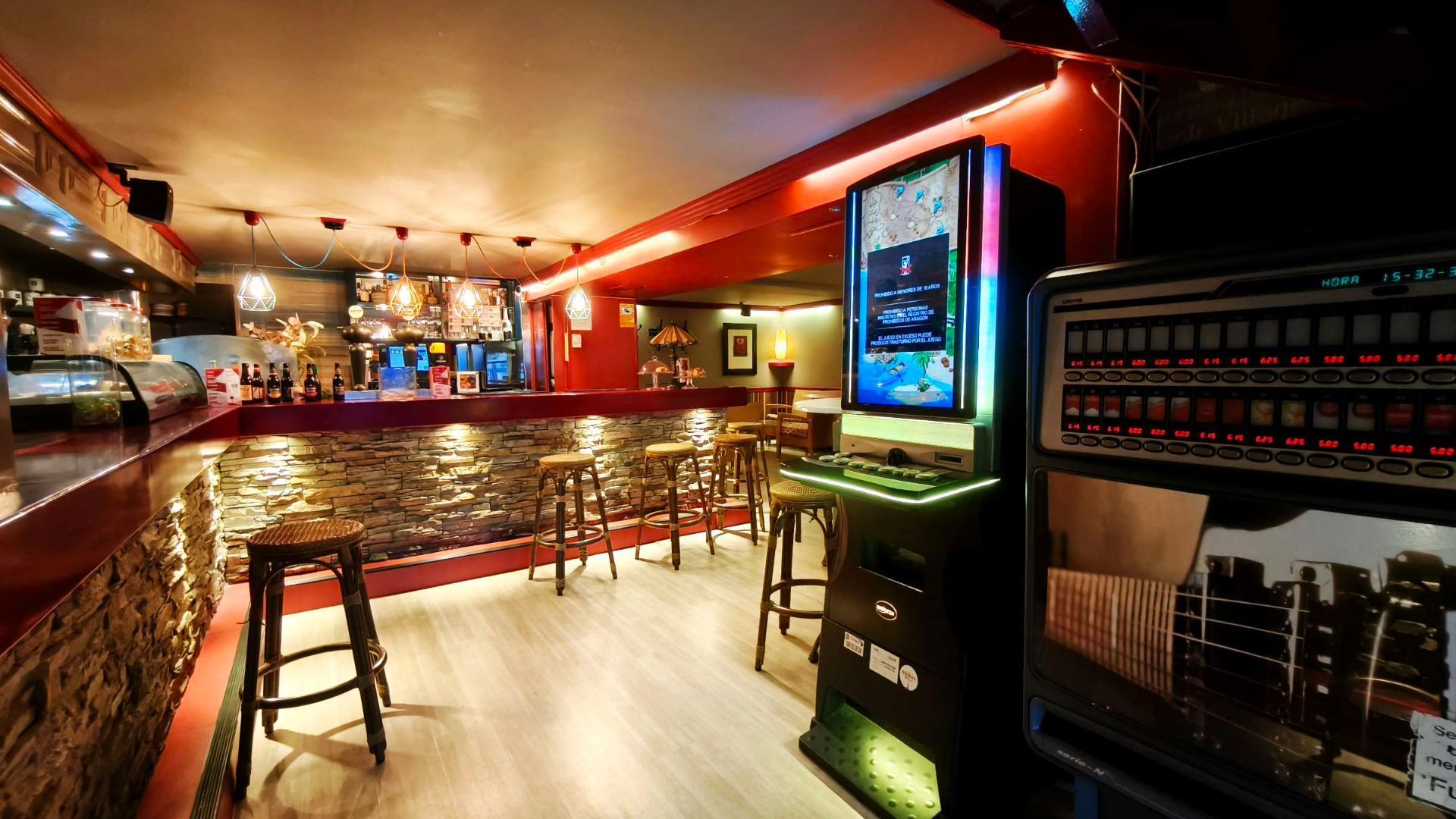 Local en venda en Sabiñánigo amb Aire condicionat i Moblat