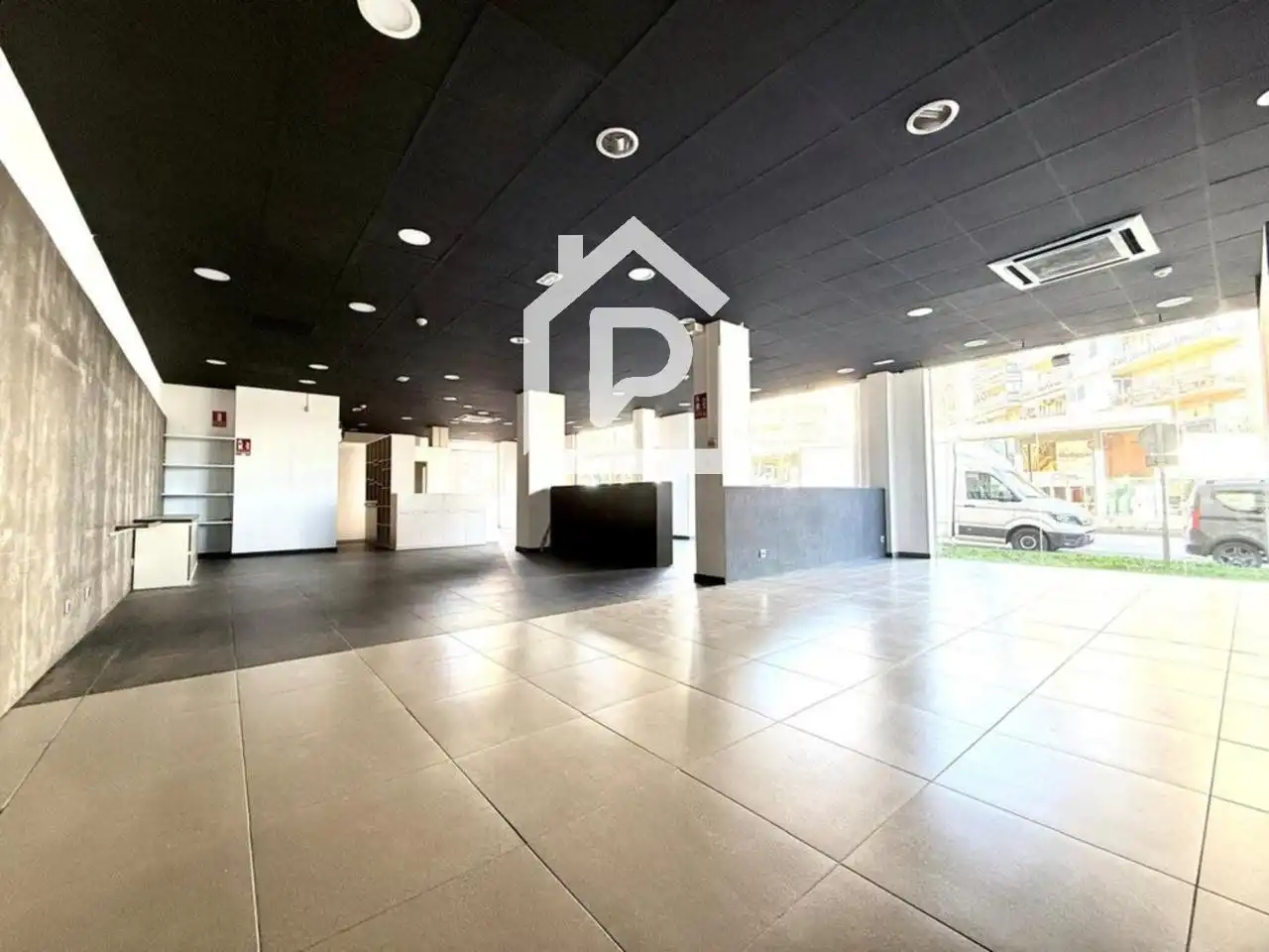 Local comercial en venta en Salvador Dalí i Domènech, imagen 17