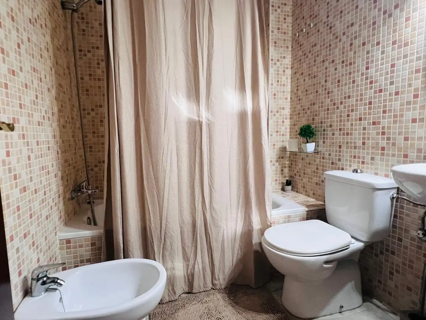 Bathroom of Flat for sale in Algeciras