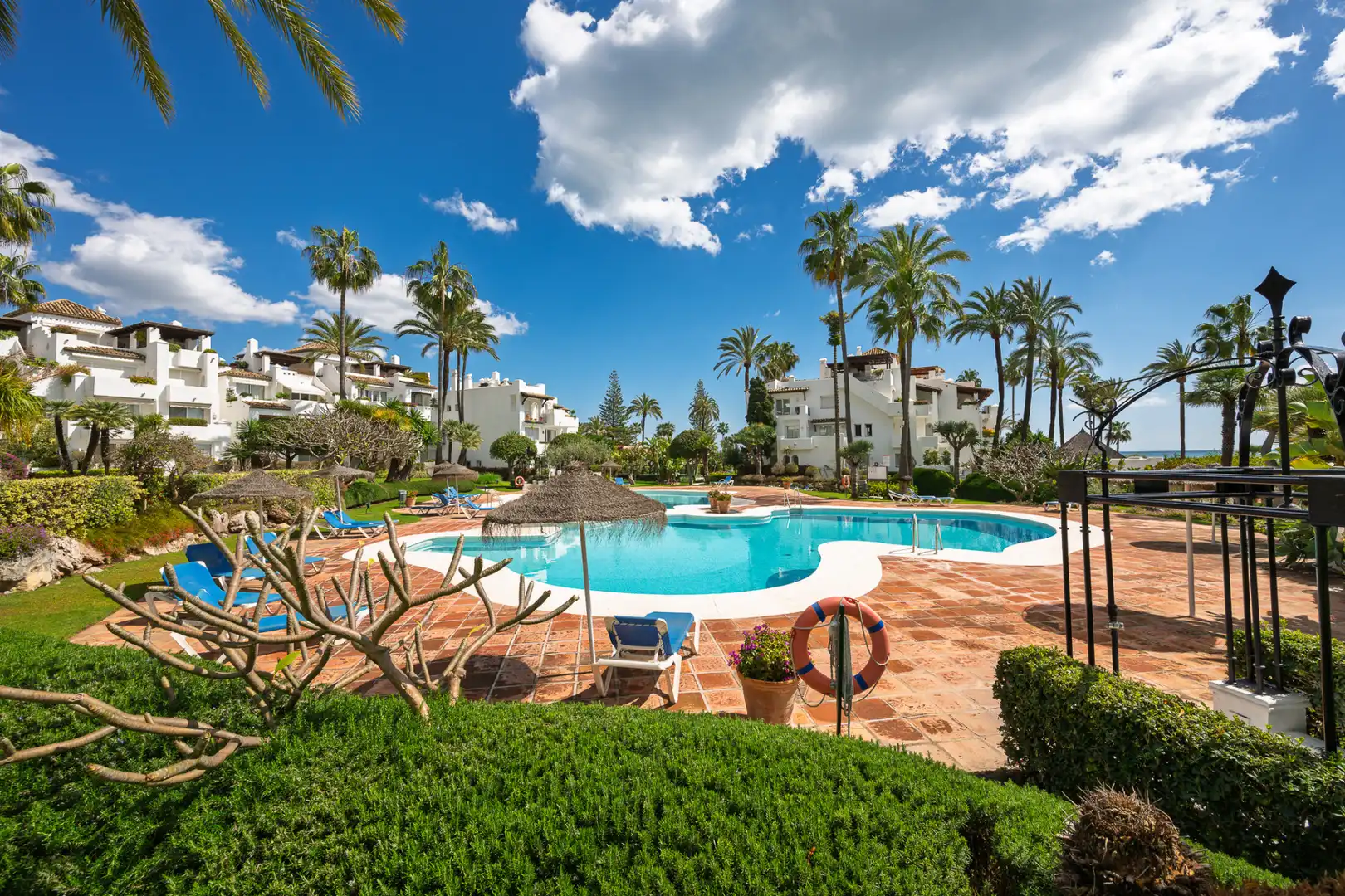Garden of Ground floor for sale in Estepona  with Air Conditioner, Terrace and Swimming Pool