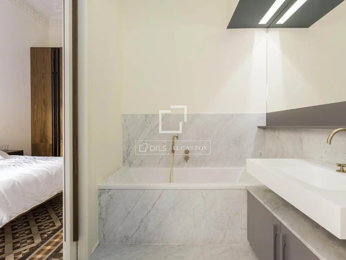 Bathroom of Flat for rent in Barcelona  with Air Conditioner, Furnished and Balcony