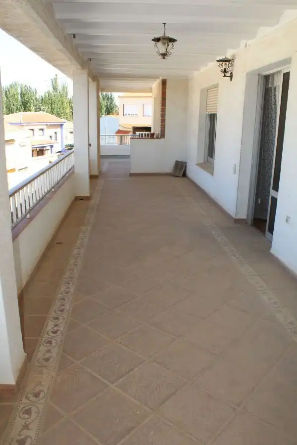 Casa adosada en venta en Urda con Calefacción, Terraza y Trastero