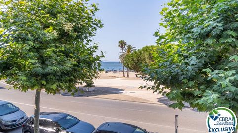 Foto 2 de Apartament en venda a Centre, Roses