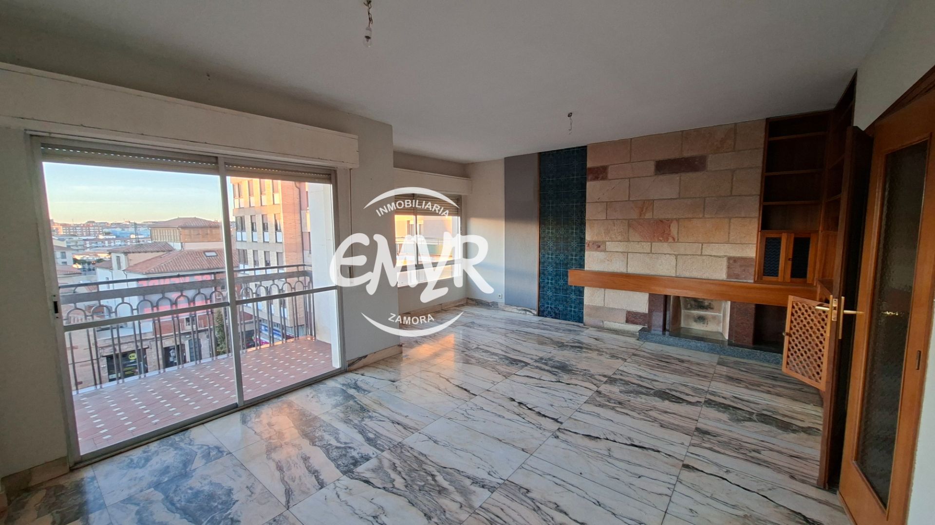 Exterior view of Flat for sale in Zamora Capital   with Heating, Parquet flooring and Terrace