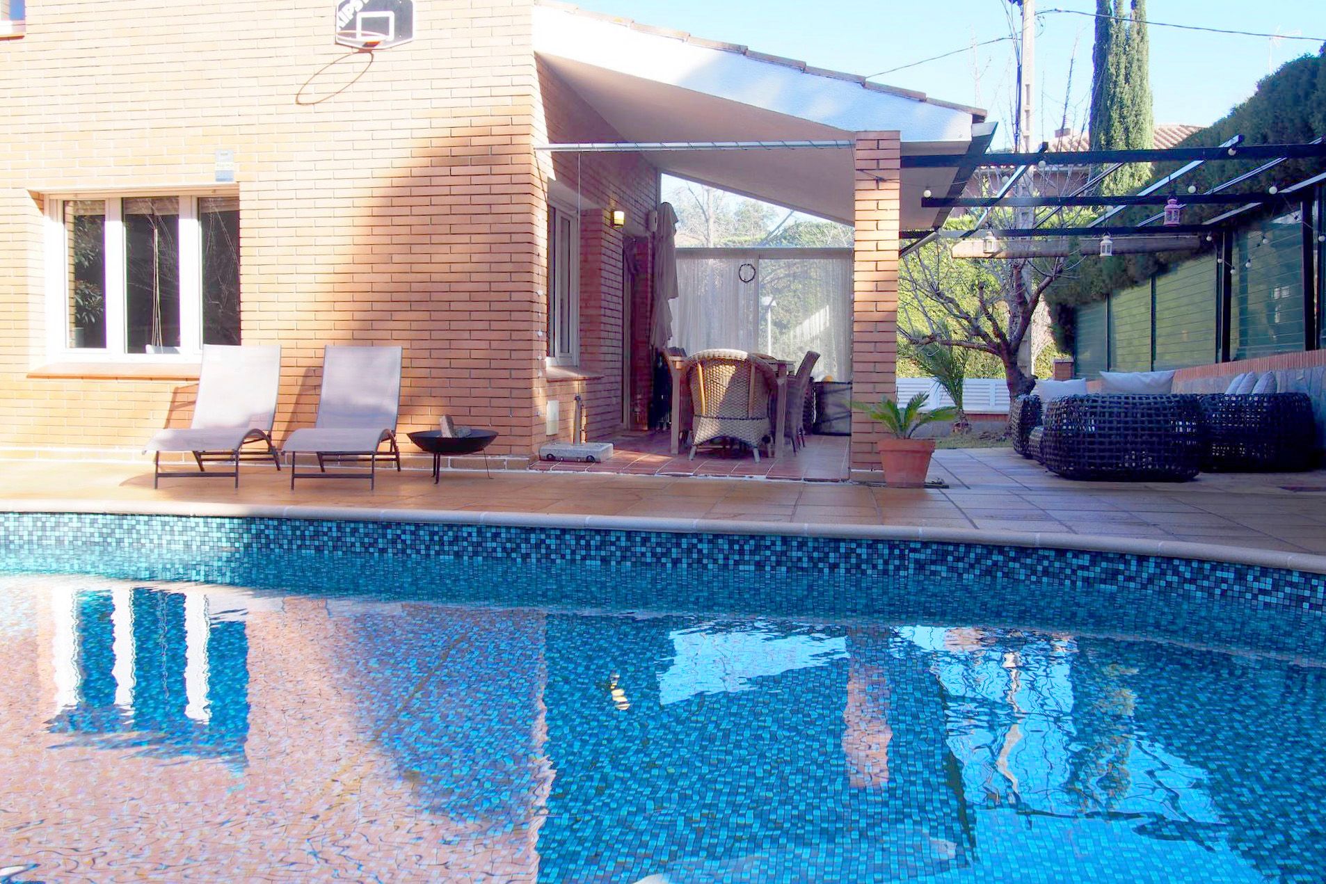 Piscina de Casa o xalet en venda en Sant Cugat del Vallès amb Aire condicionat, Calefacció i Jardí privat