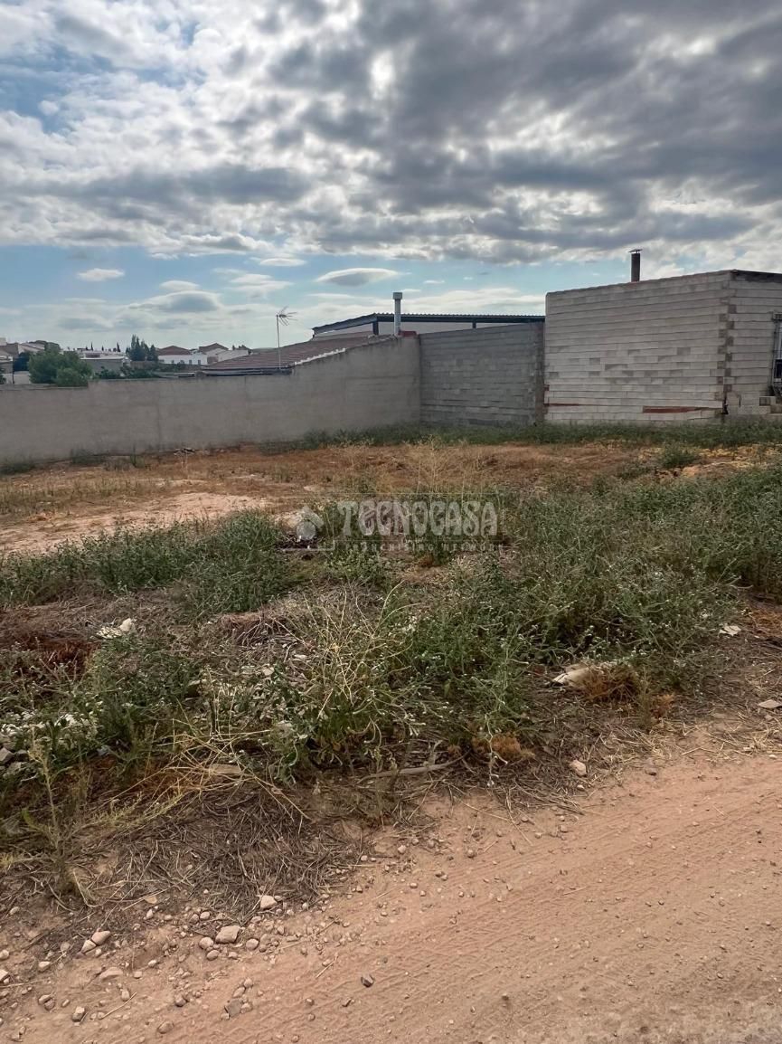 Terreno industrial en venta en Torreblascopedro