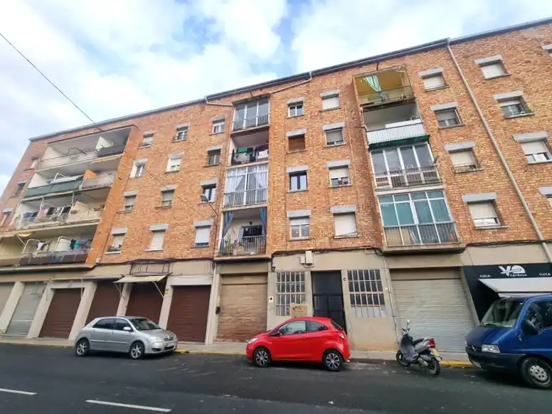 Vista exterior de Pis en venda en Cervera