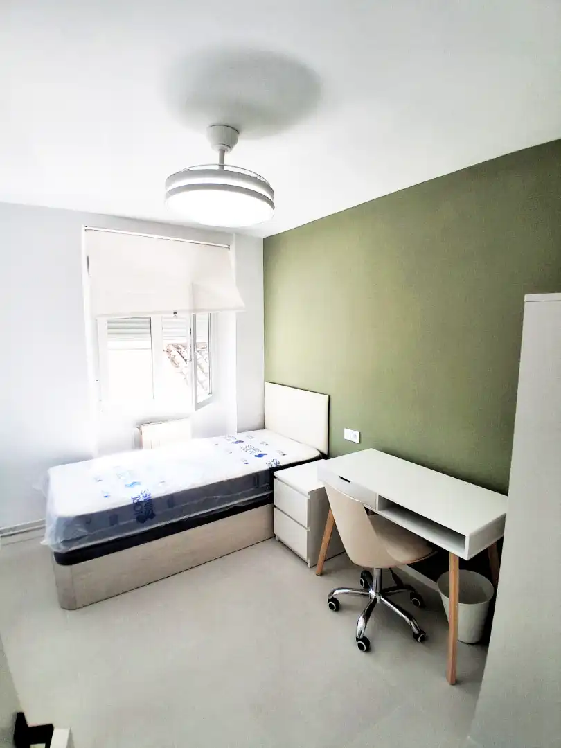 Habitación en Calle San Juan de Dios, 39, Centro - Sagrario