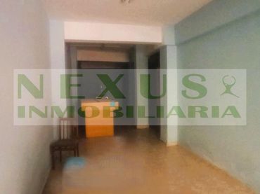 Local comercial en venda a Casco Antiguo