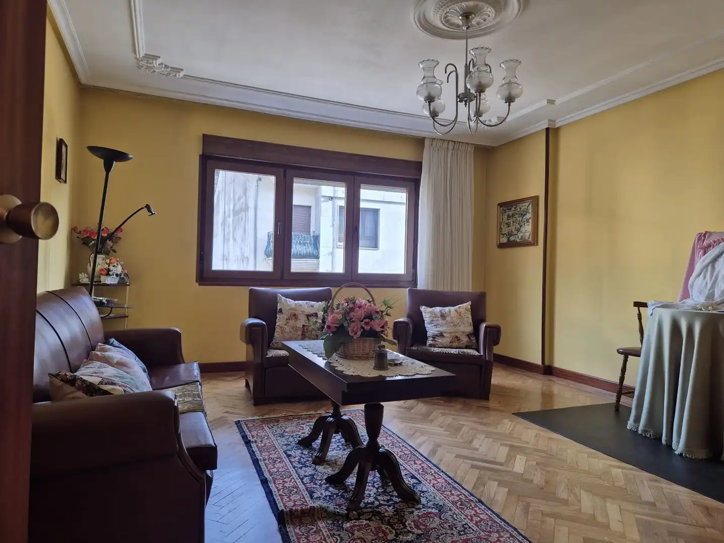 Living room of Flat for sale in Aller  with Terrace, Storage room and Swimming Pool