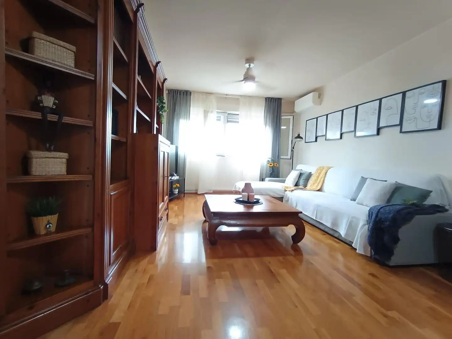 Sala de estar de Piso en venta en Murcia con Aire acondicionado, Parquet y Amueblado