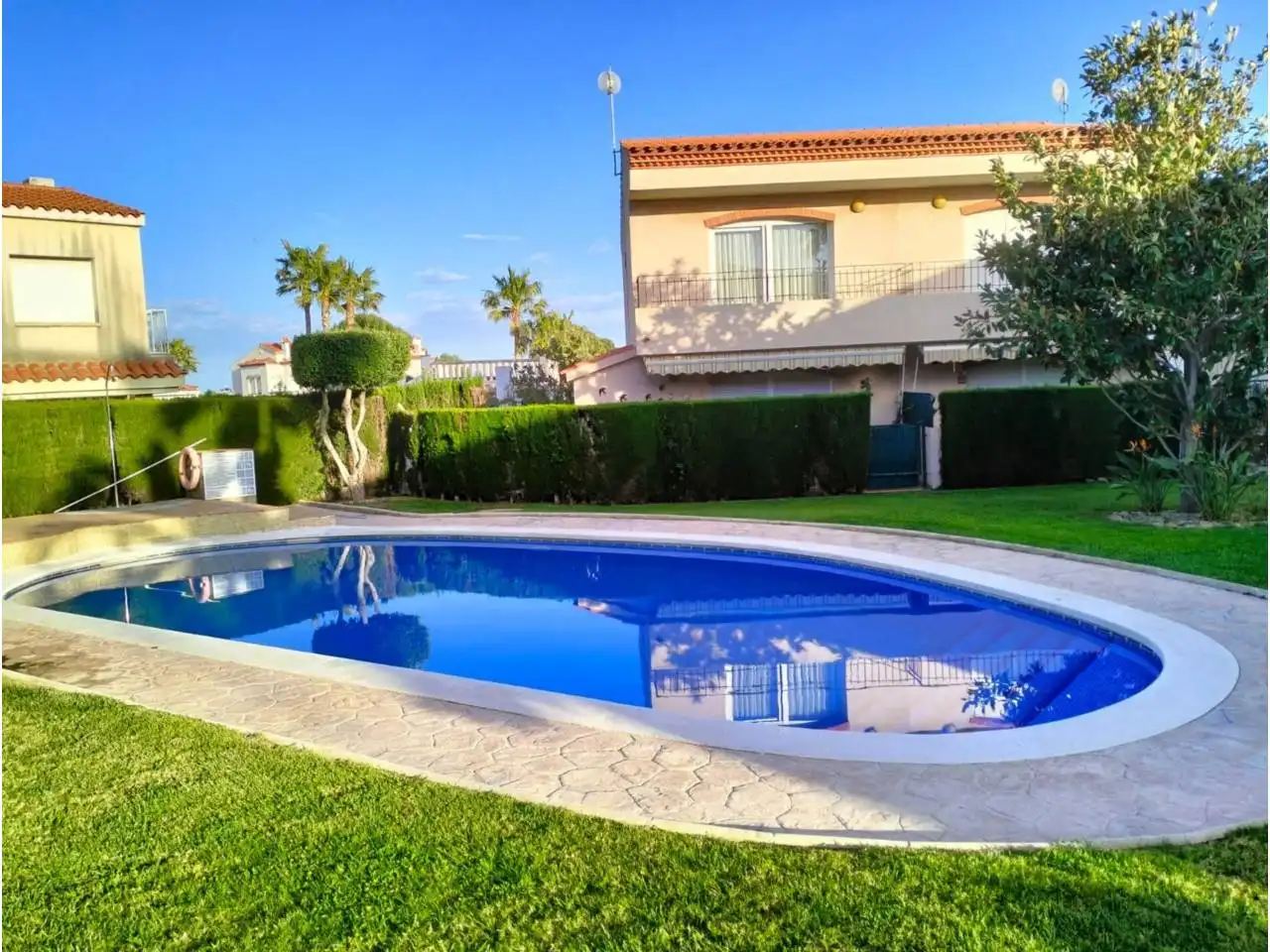 Piscina de Casa o xalet en venda en Mont-roig del Camp amb Aire condicionat, Calefacció i Terrassa