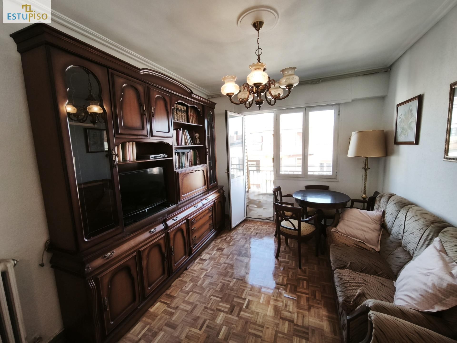 Living room of Flat for sale in Vitoria - Gasteiz  with Heating, Terrace and Storage room