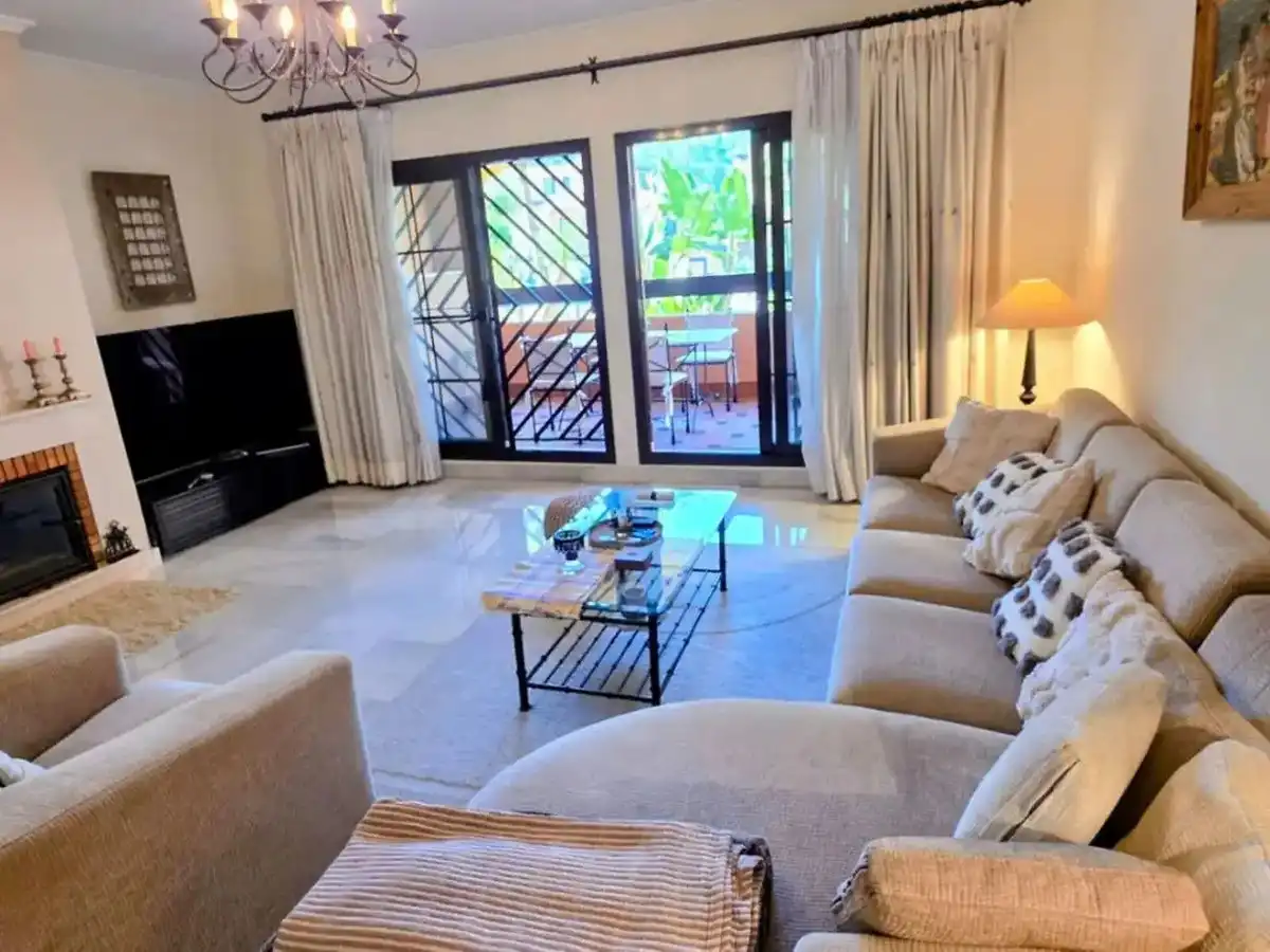 Apartament amb piscina en venda a Estepona Pueblo, imagen 4