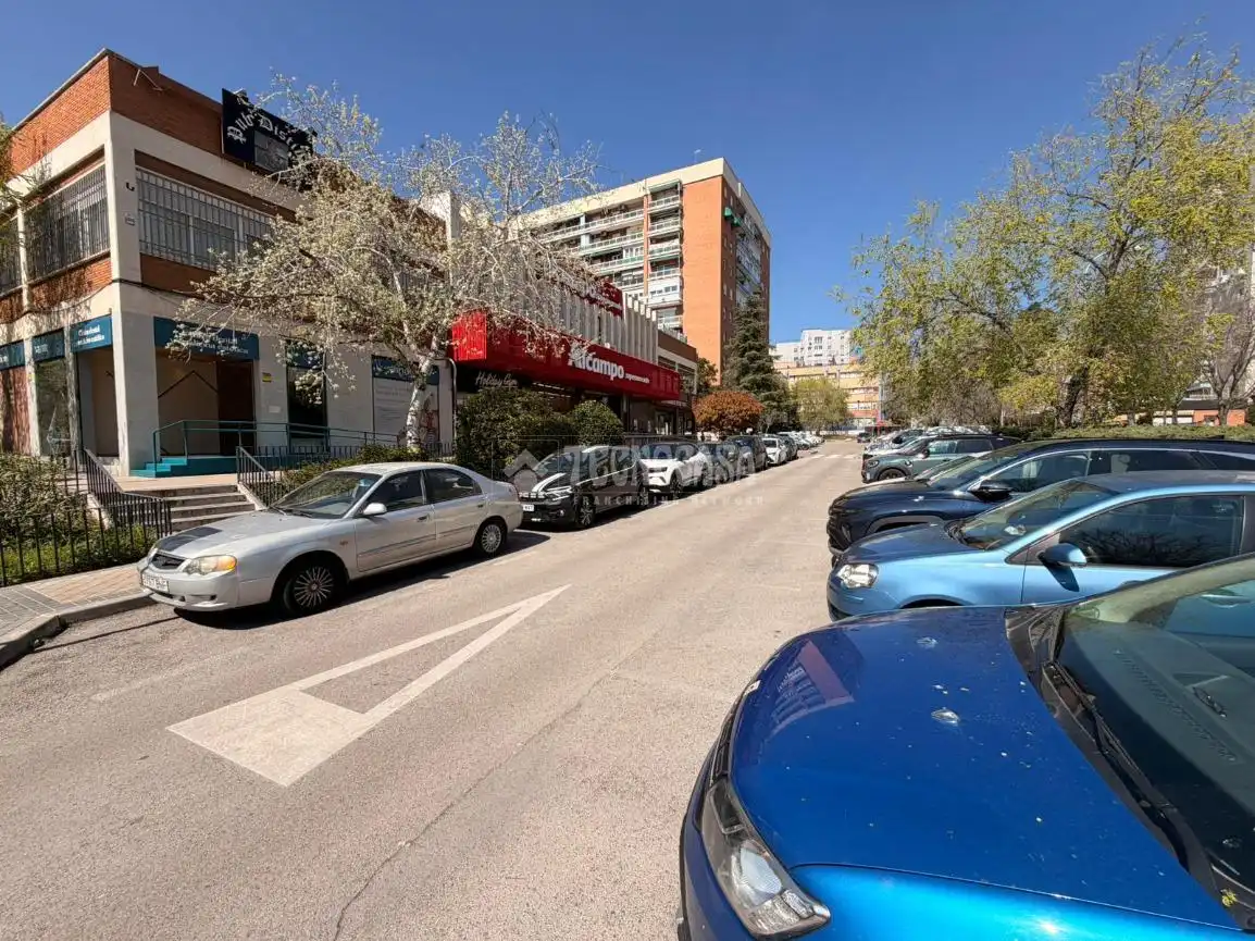 Parkplatz von Wohnung zum Verkauf in Madrid mit Klimaanlage, Möbliert und Haustechnik