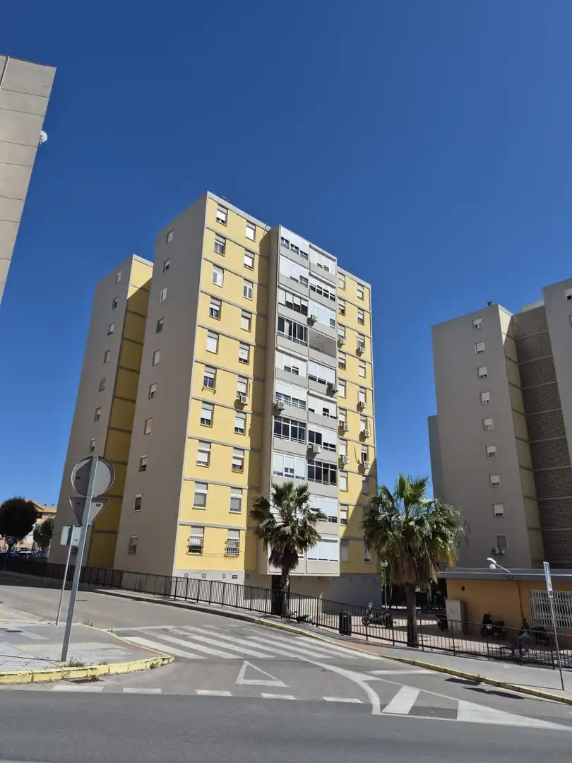 Vista exterior de Piso en venta en San Fernando