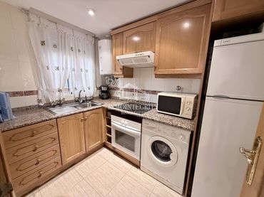 Apartament amb piscina en venda a Calle Amplaries 23