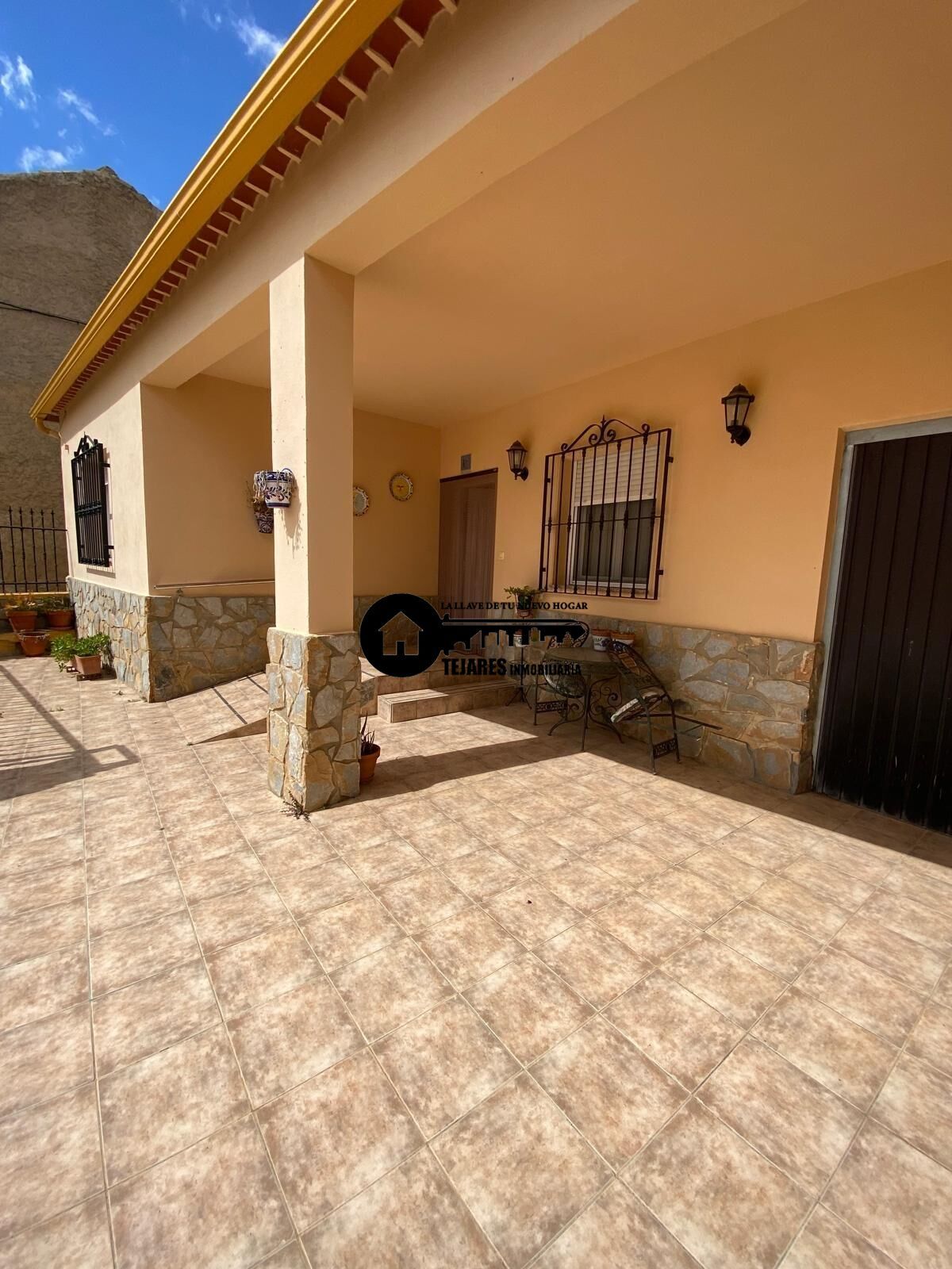 Exterior view of House or chalet for sale in Pozohondo  with Air Conditioner, Private garden and Storage room