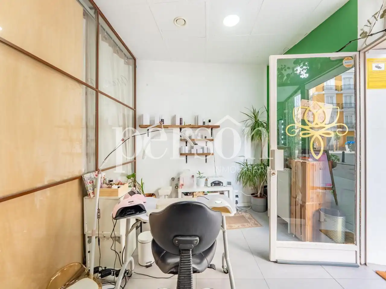 Business premises to rent in L'Eixample, imagen 2