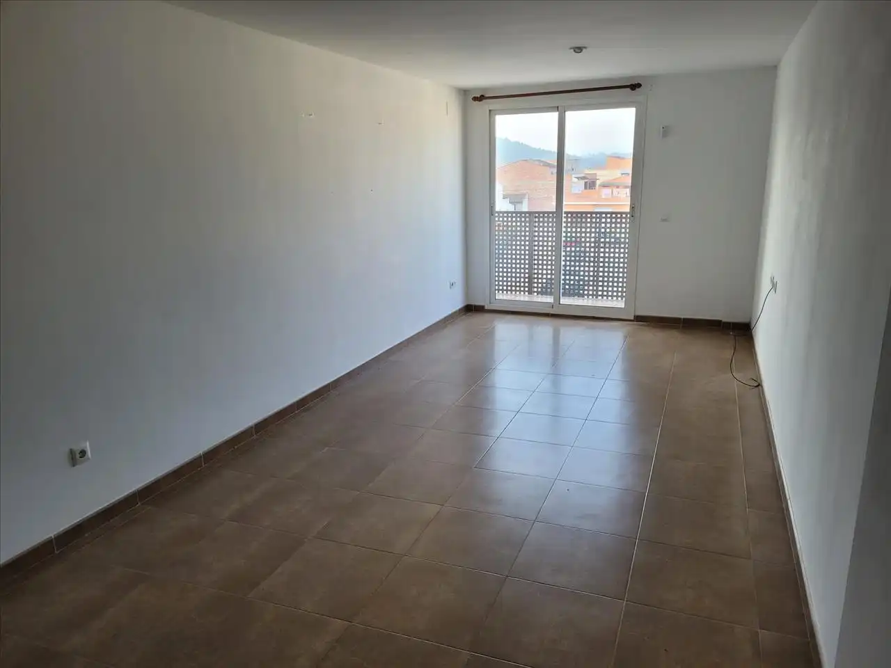 Flat for sale in LA FUENTE, Navarrés