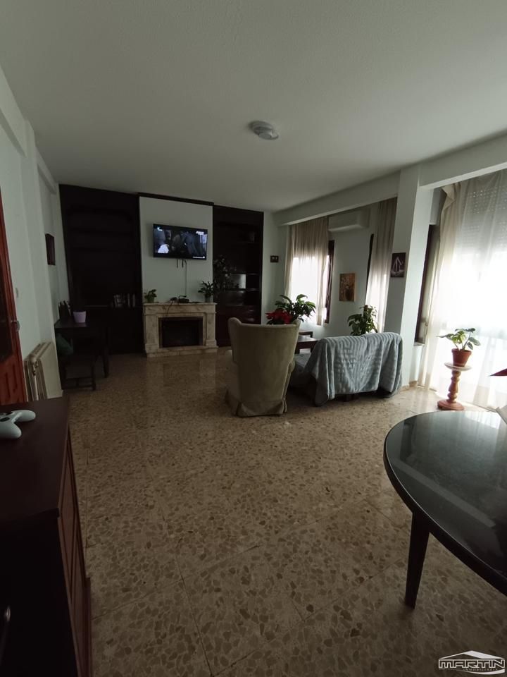 Sala d'estar de Pis en venda en Lucena amb Aire condicionat, Terrassa i Moblat
