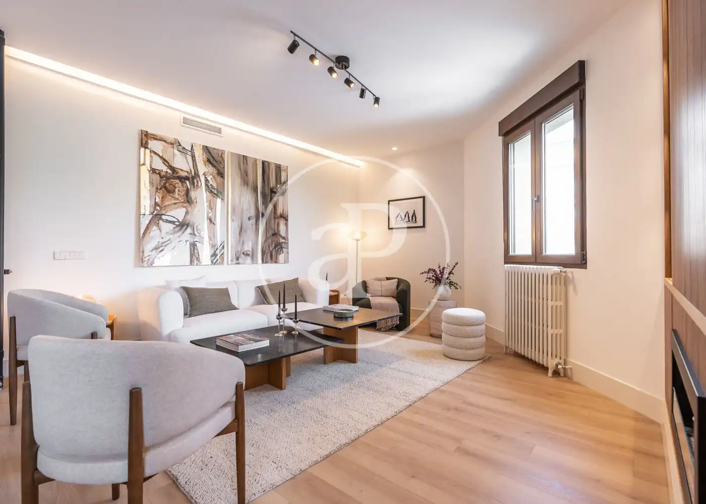 Sala de estar de Piso en venta en  Madrid Capital con Calefacción y Amueblado