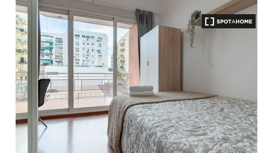 Habitación de Piso de alquiler en Madrid con Aire acondicionado, Calefacción y Amueblado