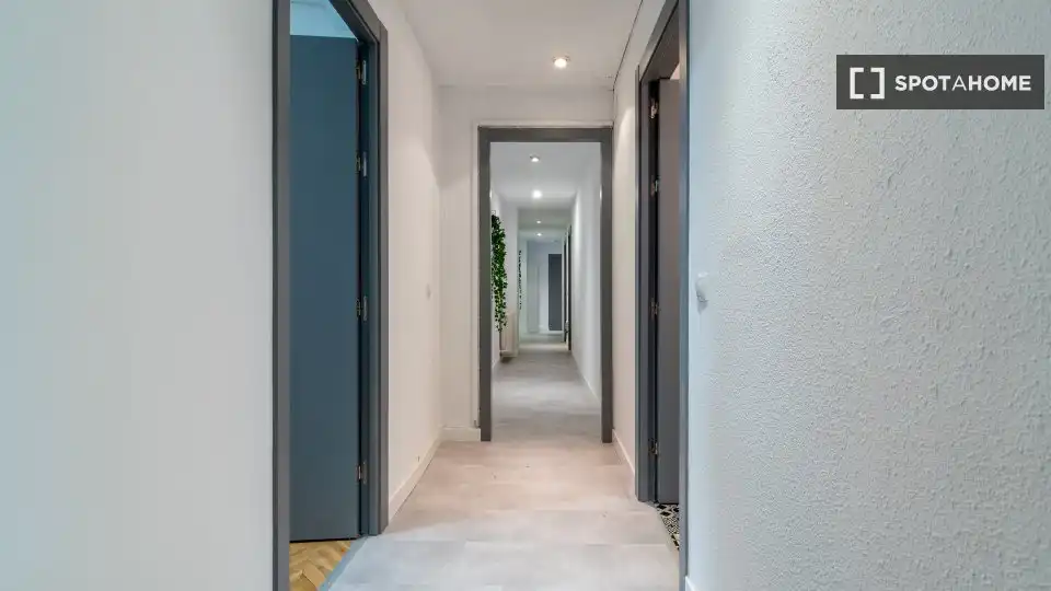Room in Trafalgar