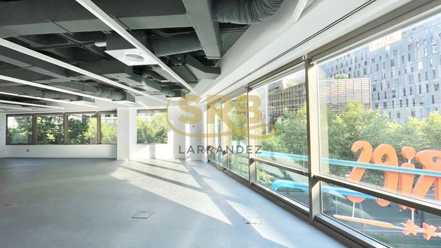 Oficina en Alquiler en Avinguda Diagonal en El Parc i la Llacuna del Poblenou