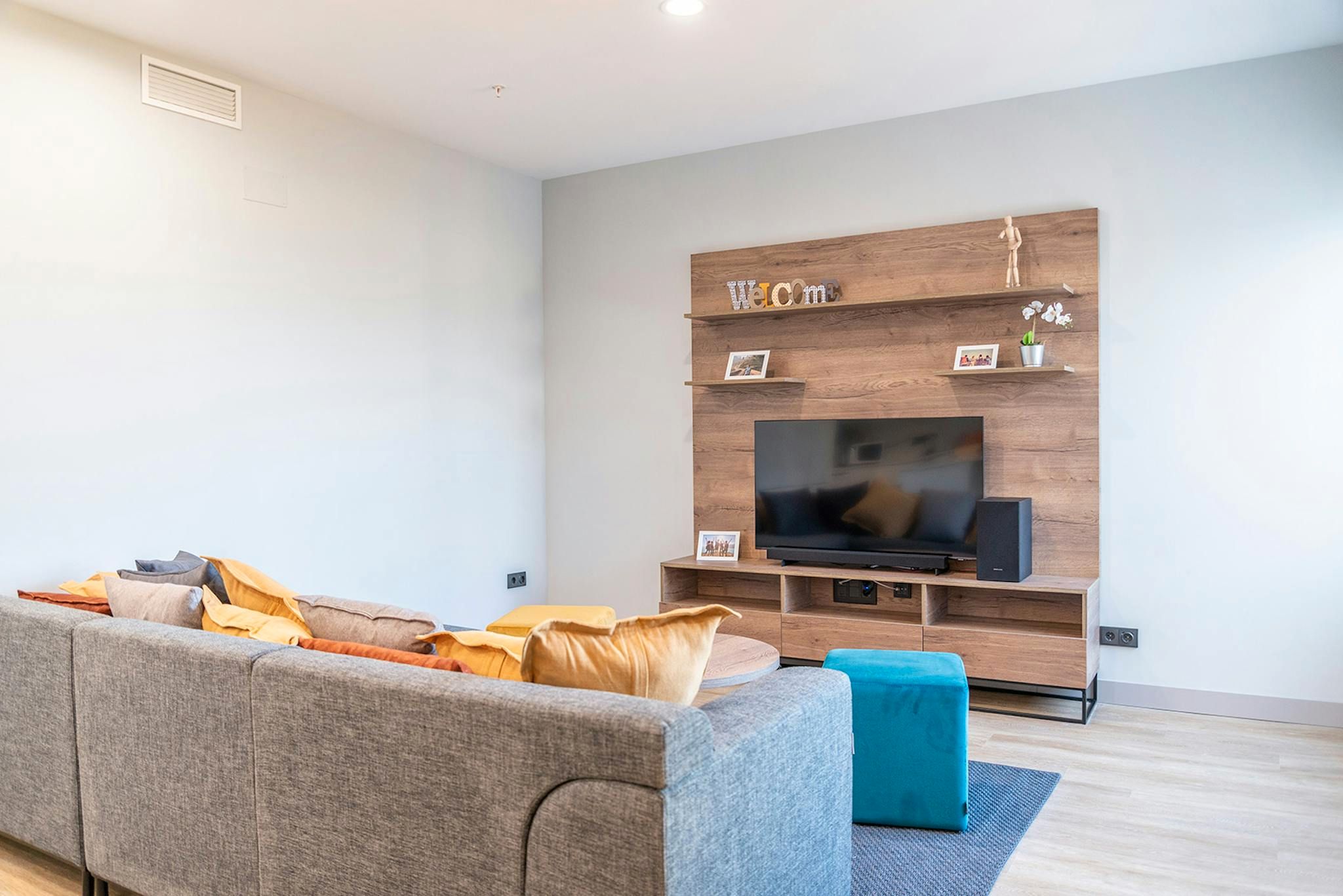 Living room of Flat to share in  Sevilla Capital  with Air Conditioner, Heating and Furnished