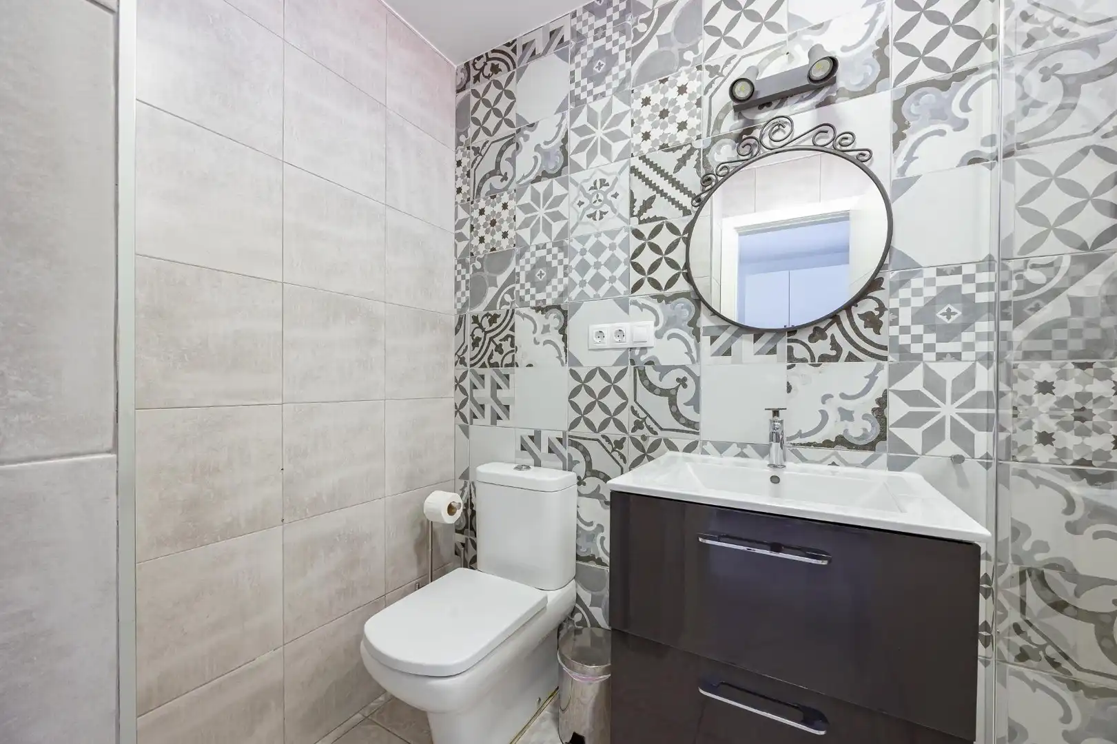Baño de Estudio en venta en San Bartolomé de Tirajana con Aire acondicionado, Amueblado y Piscina comunitaria