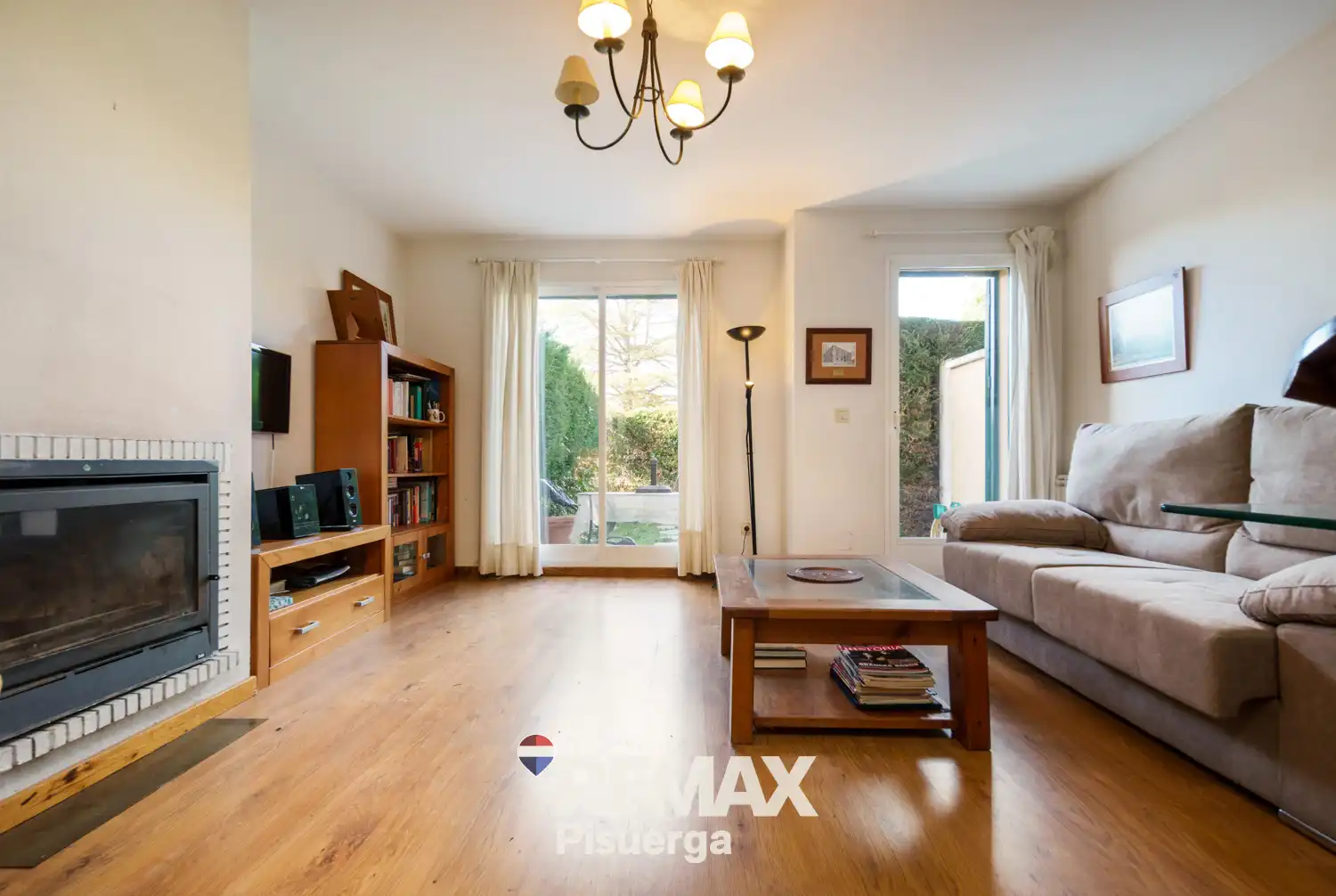 Vista exterior de Casa o chalet en venta en Simancas con Calefacción, Terraza y Trastero