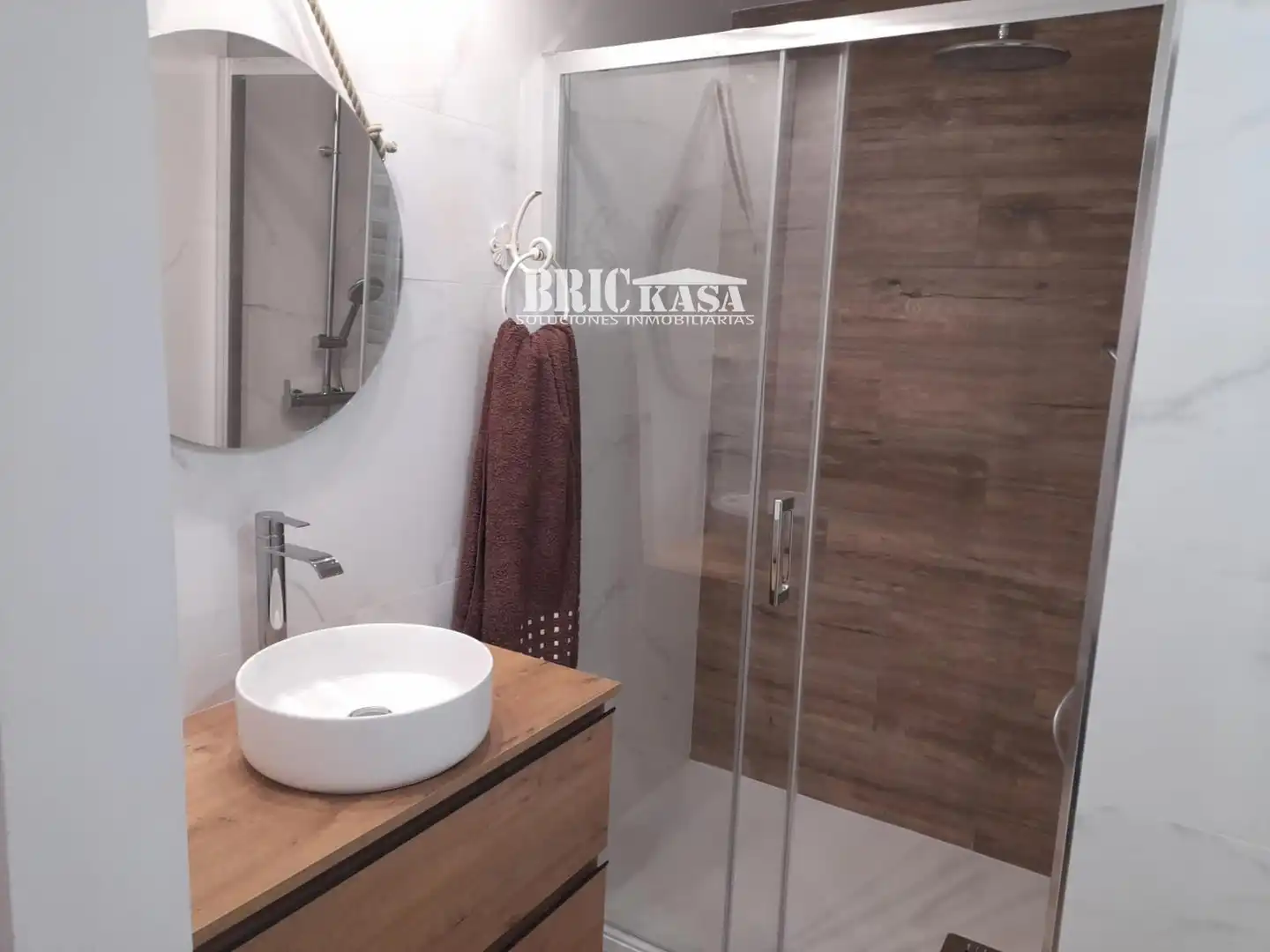 Badezimmer von Wohnung zur Miete in Cáceres mit Klimaanlage, Heizung und Schwimmbad