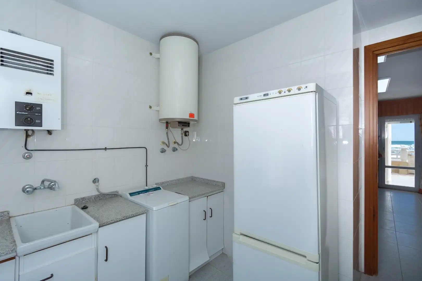 Cuina de Casa o xalet en venda en La Manga del Mar Menor amb Jardí privat, Terrassa i Traster