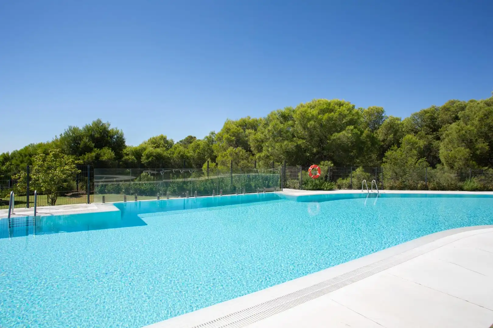 Piscina de Apartamento en venta en Fuengirola con Aire acondicionado, Calefacción y Terraza