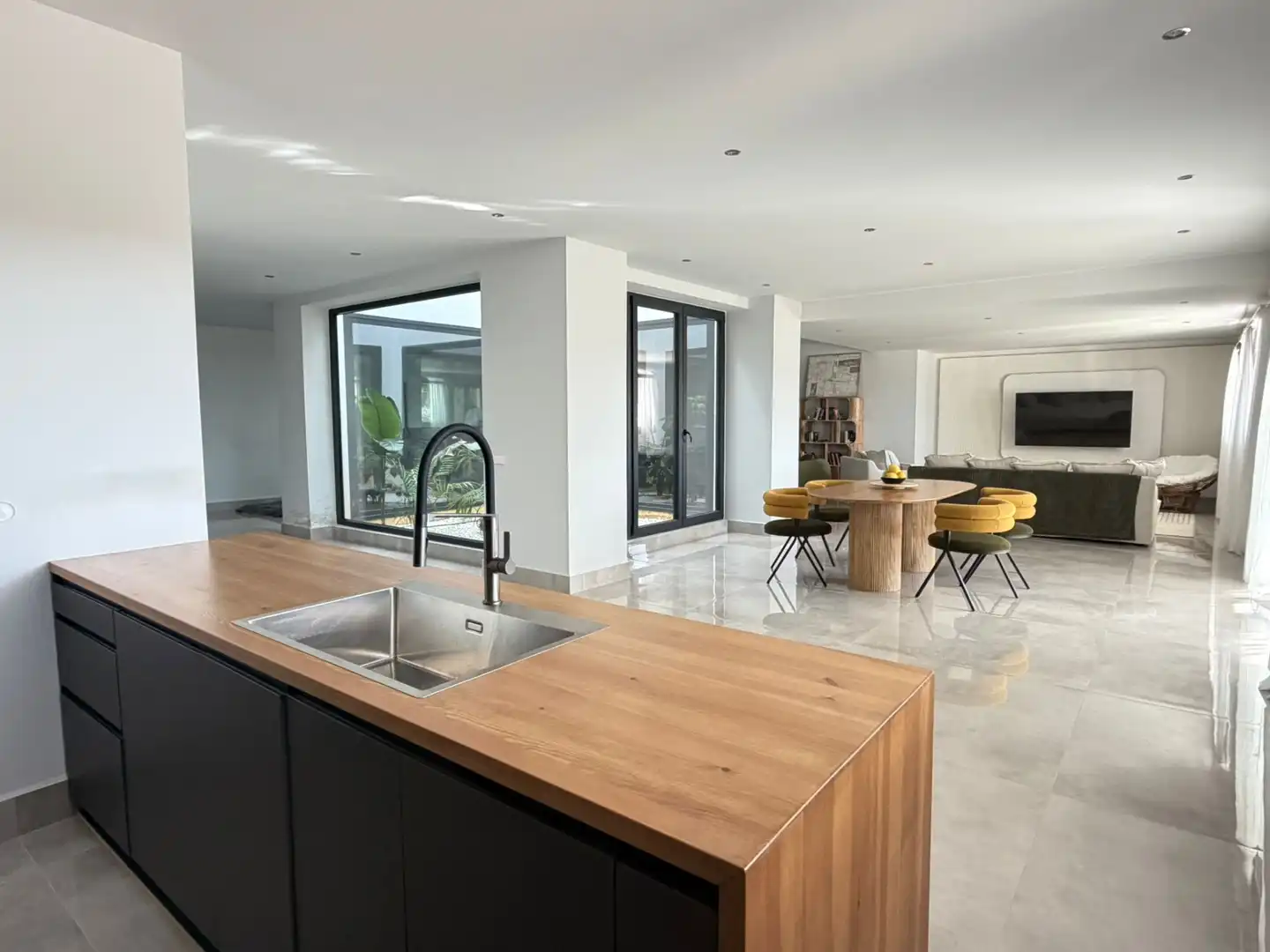Küche von Haus oder Chalet zur Miete in Sotogrande mit Klimaanlage, Privatgarten und Terrasse