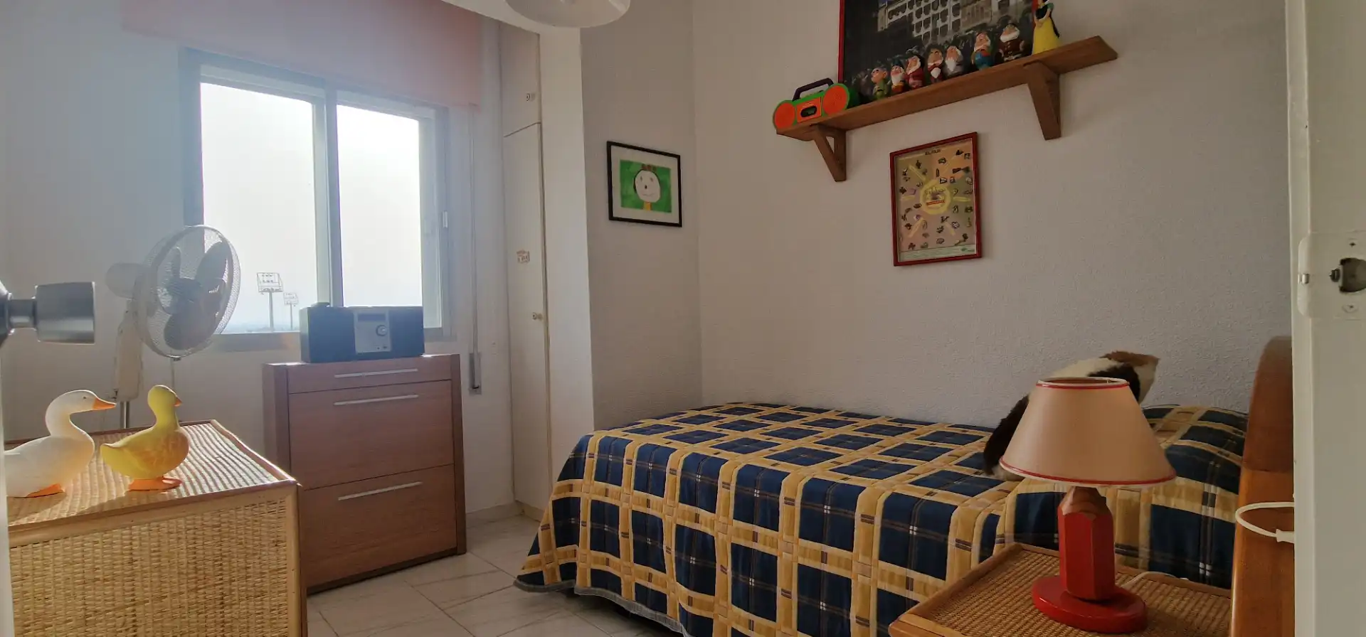 Schlafzimmer von Wohnung zum Verkauf in Isla Cristina mit Terrasse, Möbliert und Mikrowelle