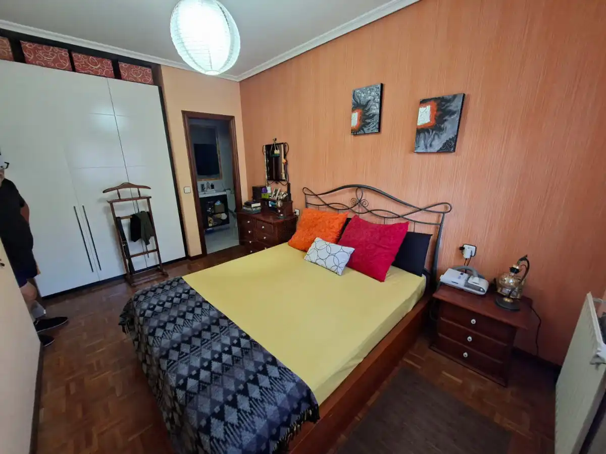 Habitación de Piso en venta en Vitoria - Gasteiz con Calefacción, Parquet y Terraza
