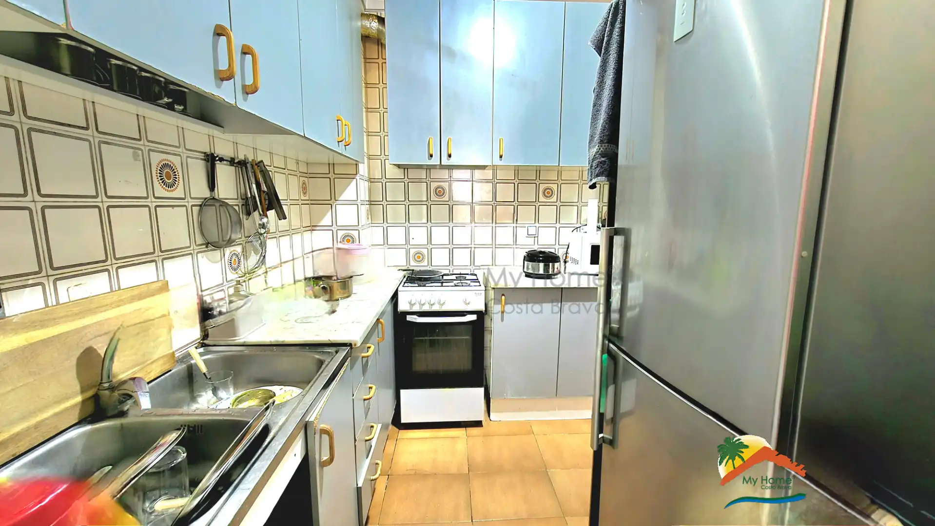 Küche von Wohnung zum Verkauf in Lloret de Mar mit Balkon